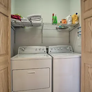  Holiday home South Tahoe 9 Mi To Heavenly Mountain!